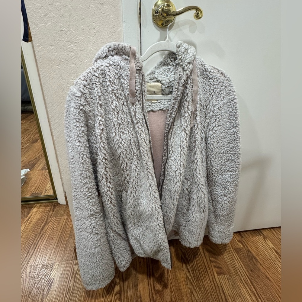 Cozy White/Gray Sherpa Jacket